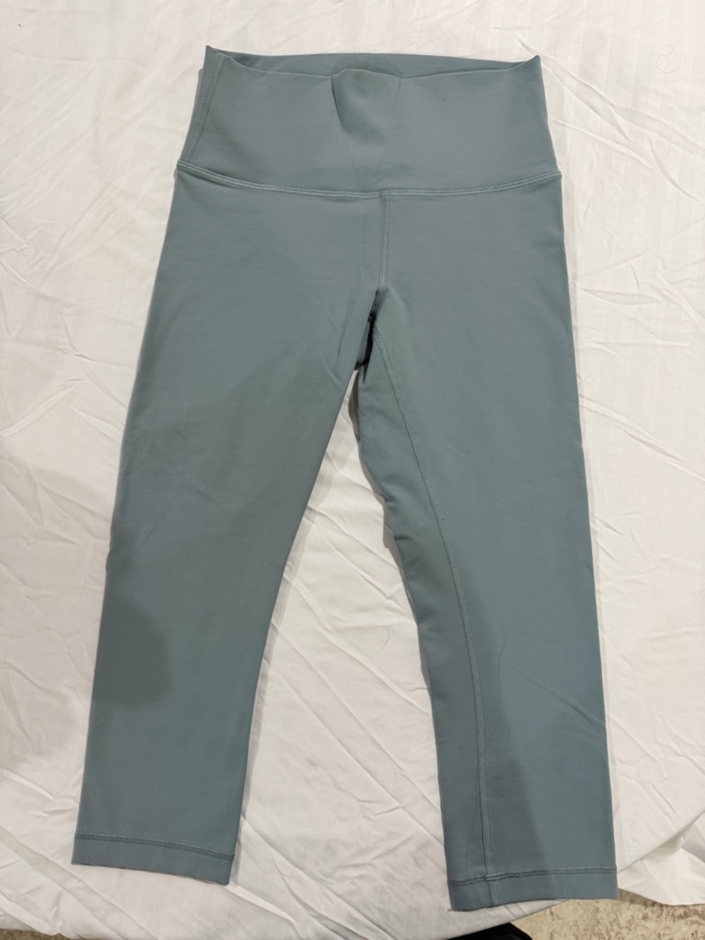 Lululemon high rise crop 23”
